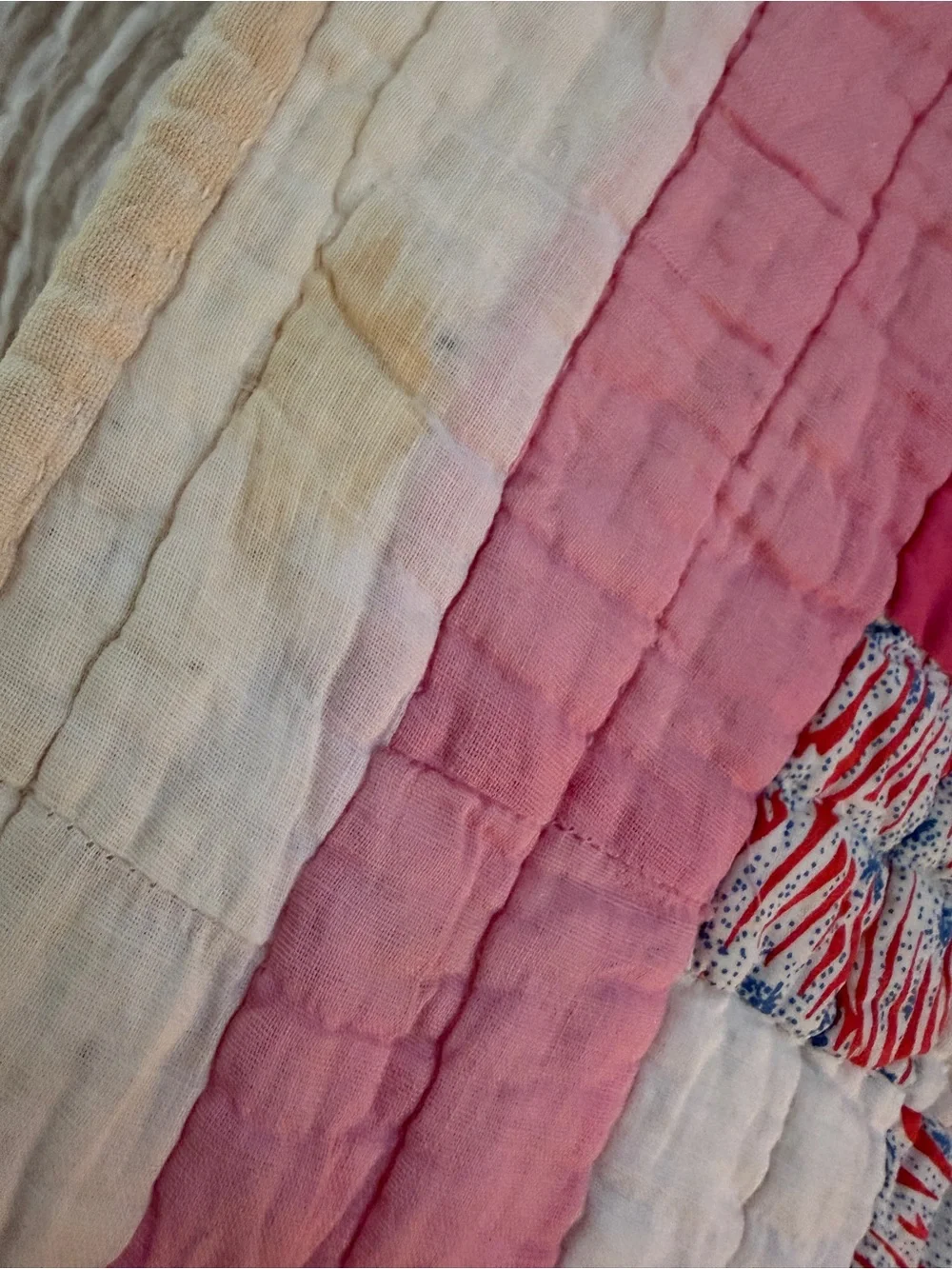 Vintage Friendship Signature Quilt - Hand Quilted Pink Patchwork 61 x 74”